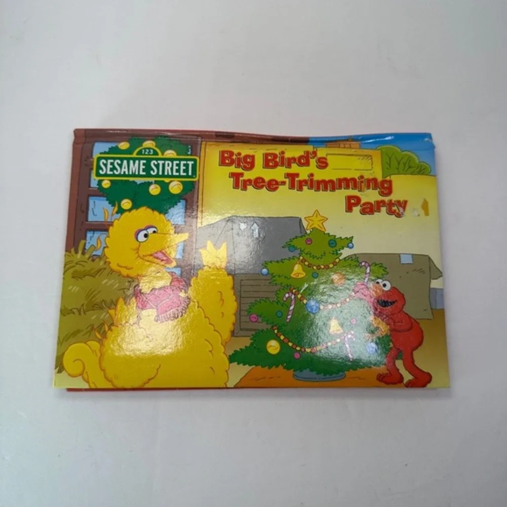 Sesame Street Big Birds Tree Trimming Party Pop‎ Up Christmas Book 2010